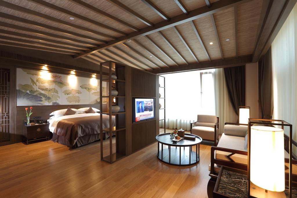 S&N Zhejiang Linhai International Hotel Kamer foto