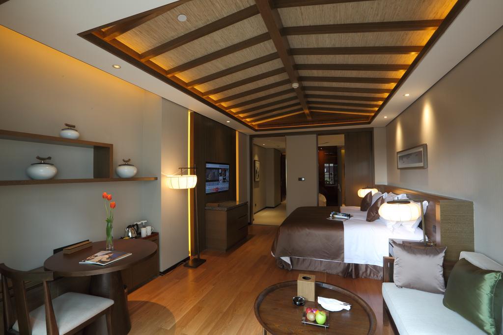 S&N Zhejiang Linhai International Hotel Kamer foto