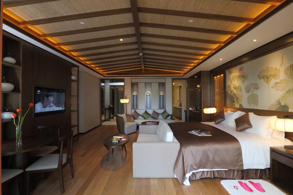 S&N Zhejiang Linhai International Hotel Kamer foto
