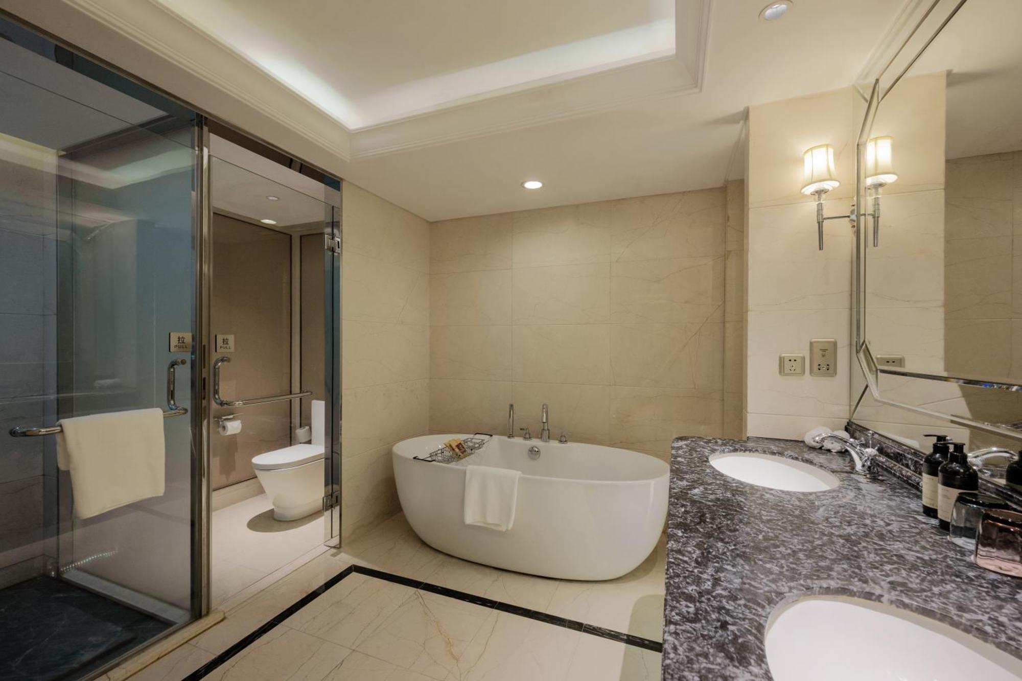 S&N Zhejiang Linhai International Hotel Buitenkant foto