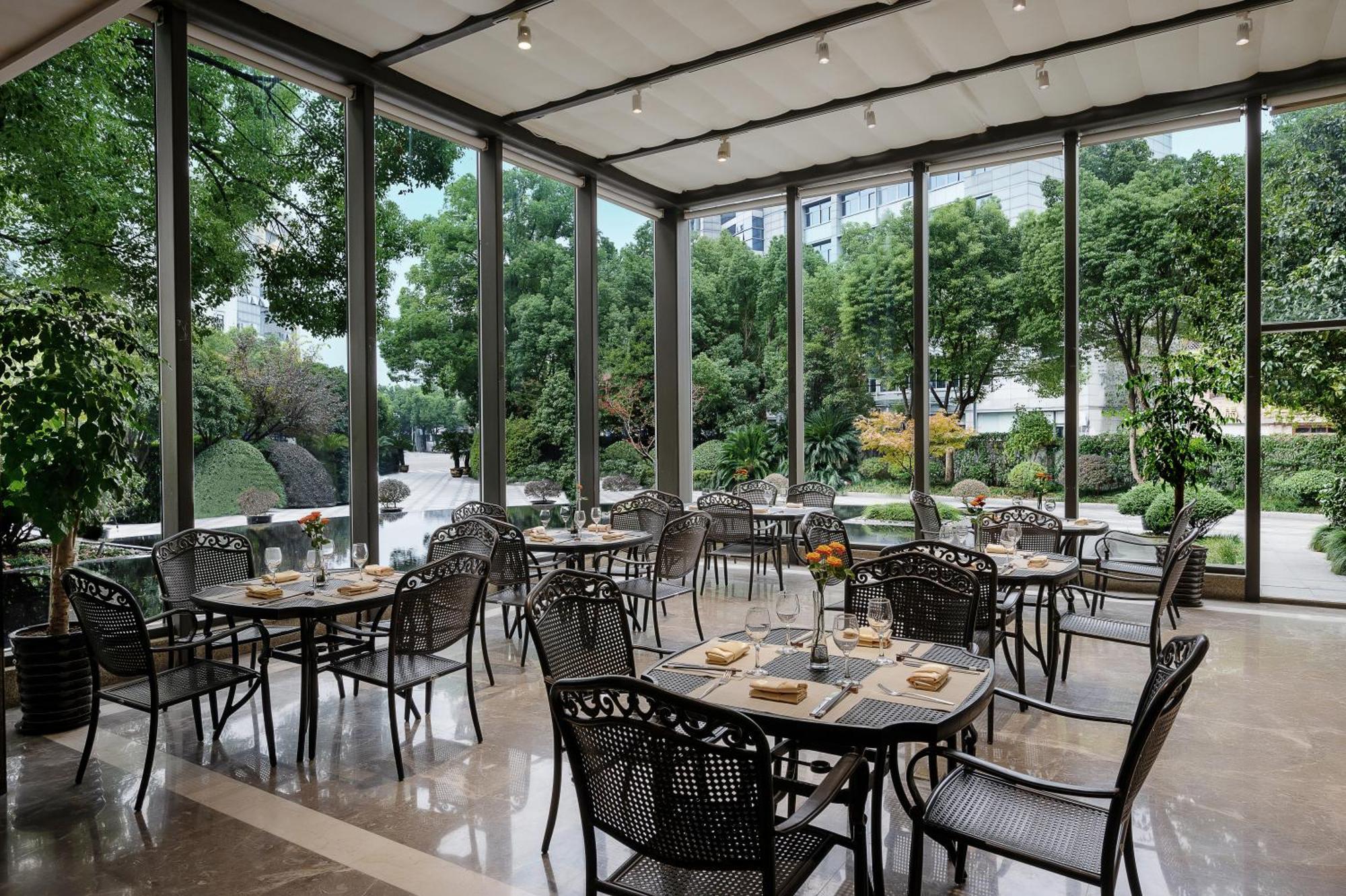 S&N Zhejiang Linhai International Hotel Buitenkant foto