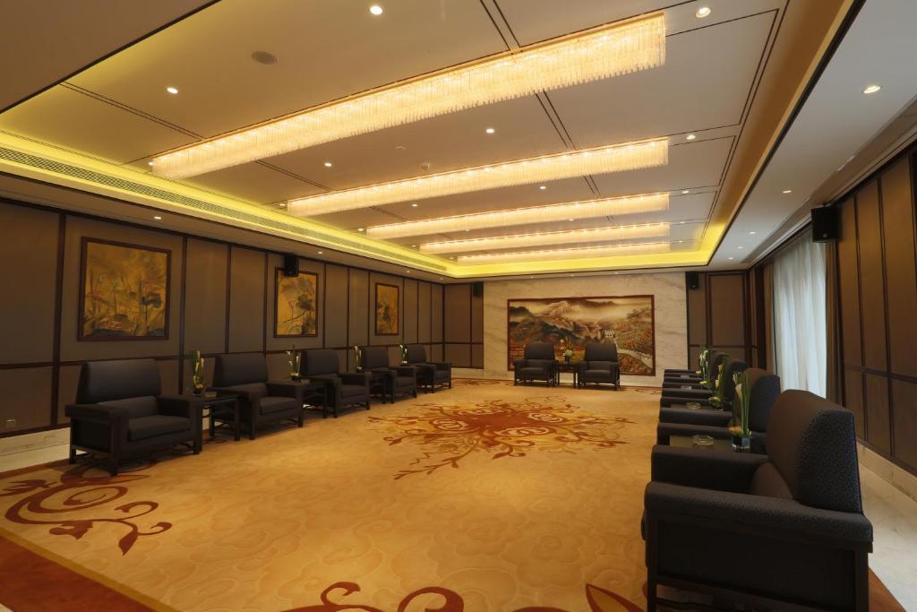 S&N Zhejiang Linhai International Hotel Buitenkant foto