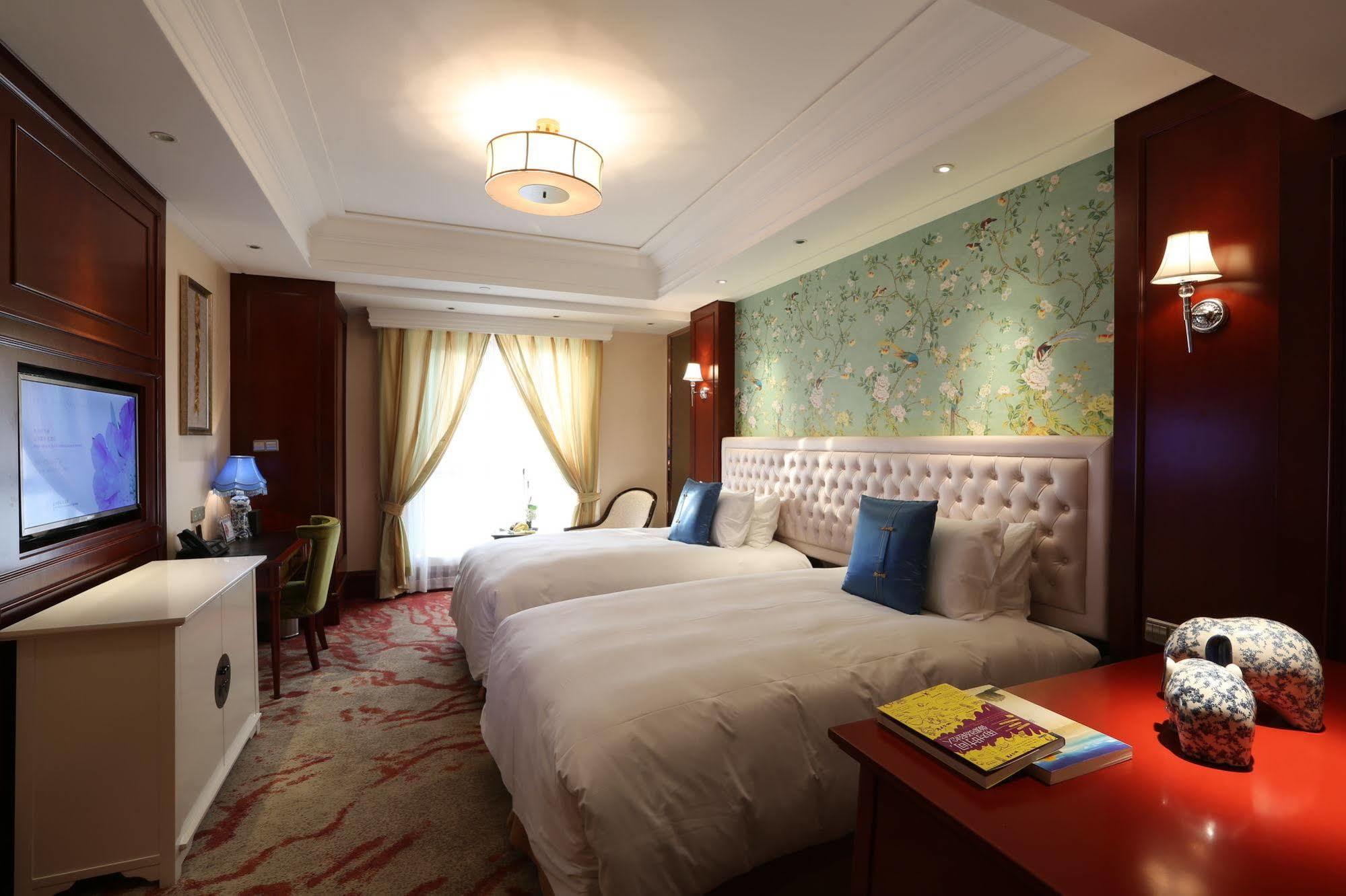 S&N Zhejiang Linhai International Hotel Buitenkant foto