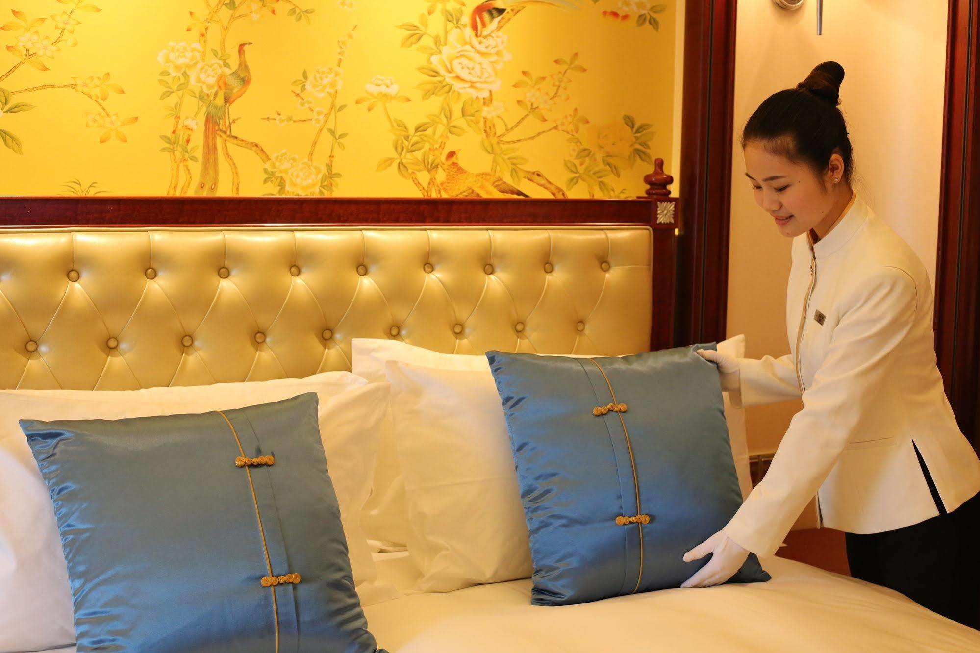 S&N Zhejiang Linhai International Hotel Buitenkant foto