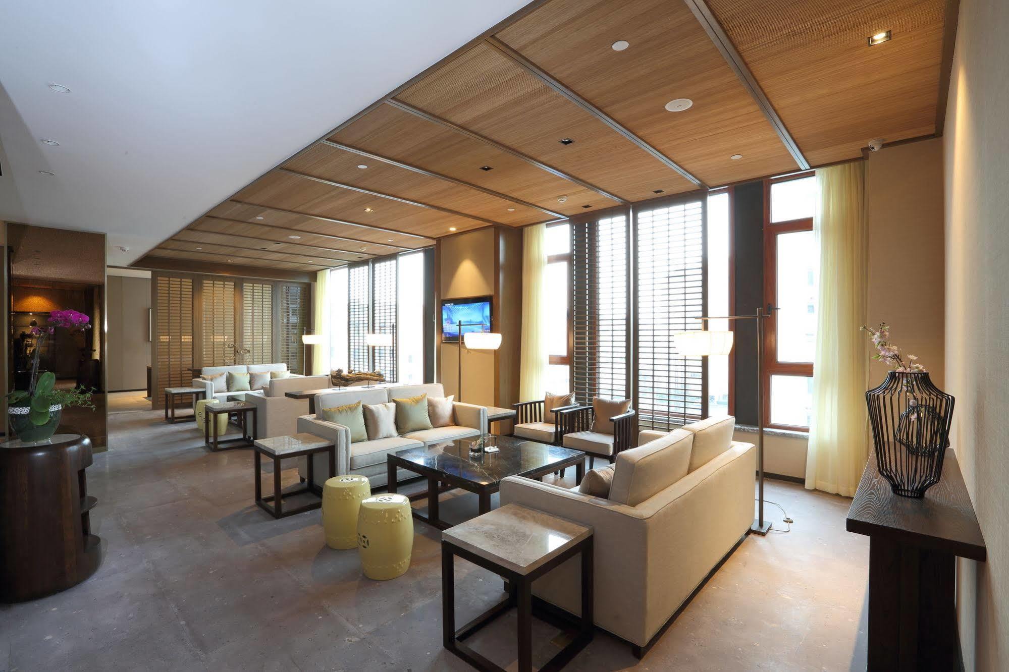 S&N Zhejiang Linhai International Hotel Buitenkant foto