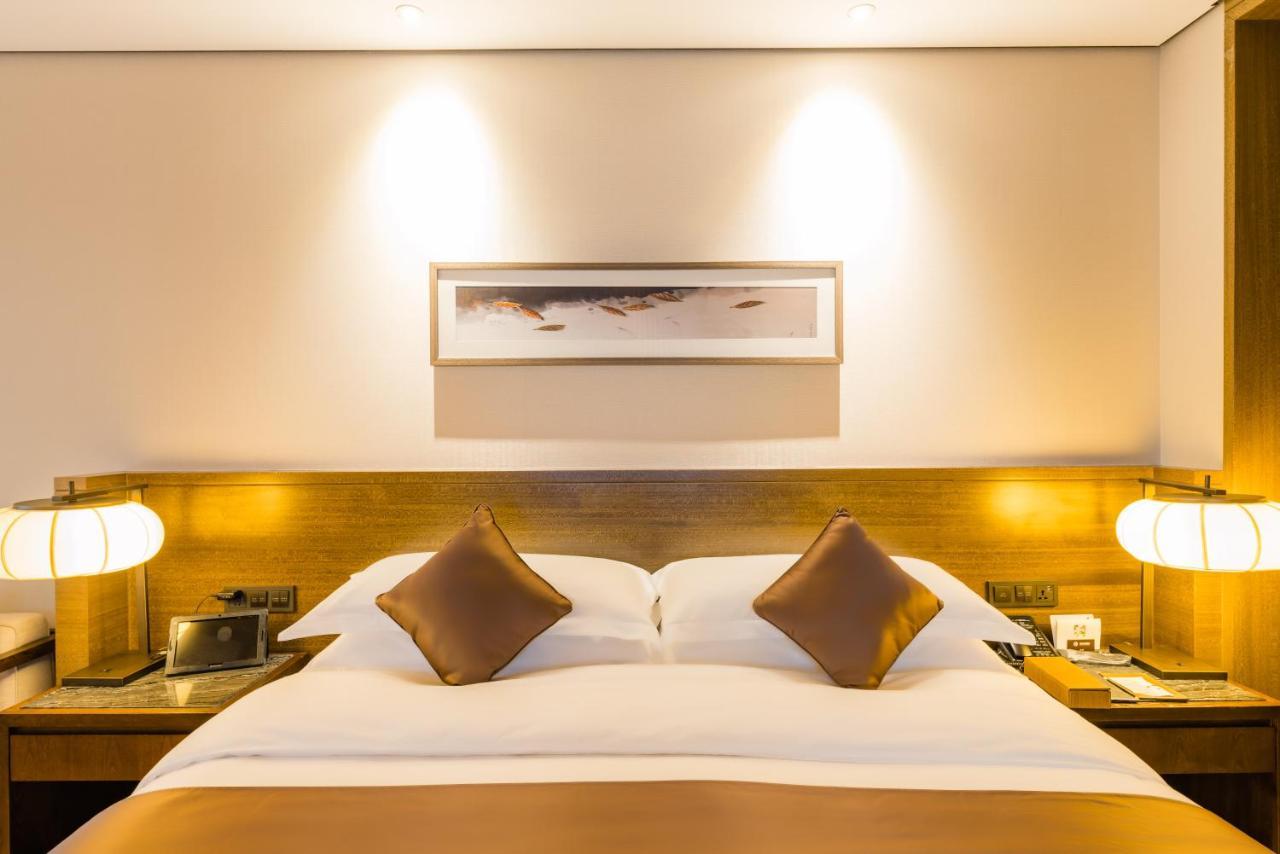 S&N Zhejiang Linhai International Hotel Buitenkant foto