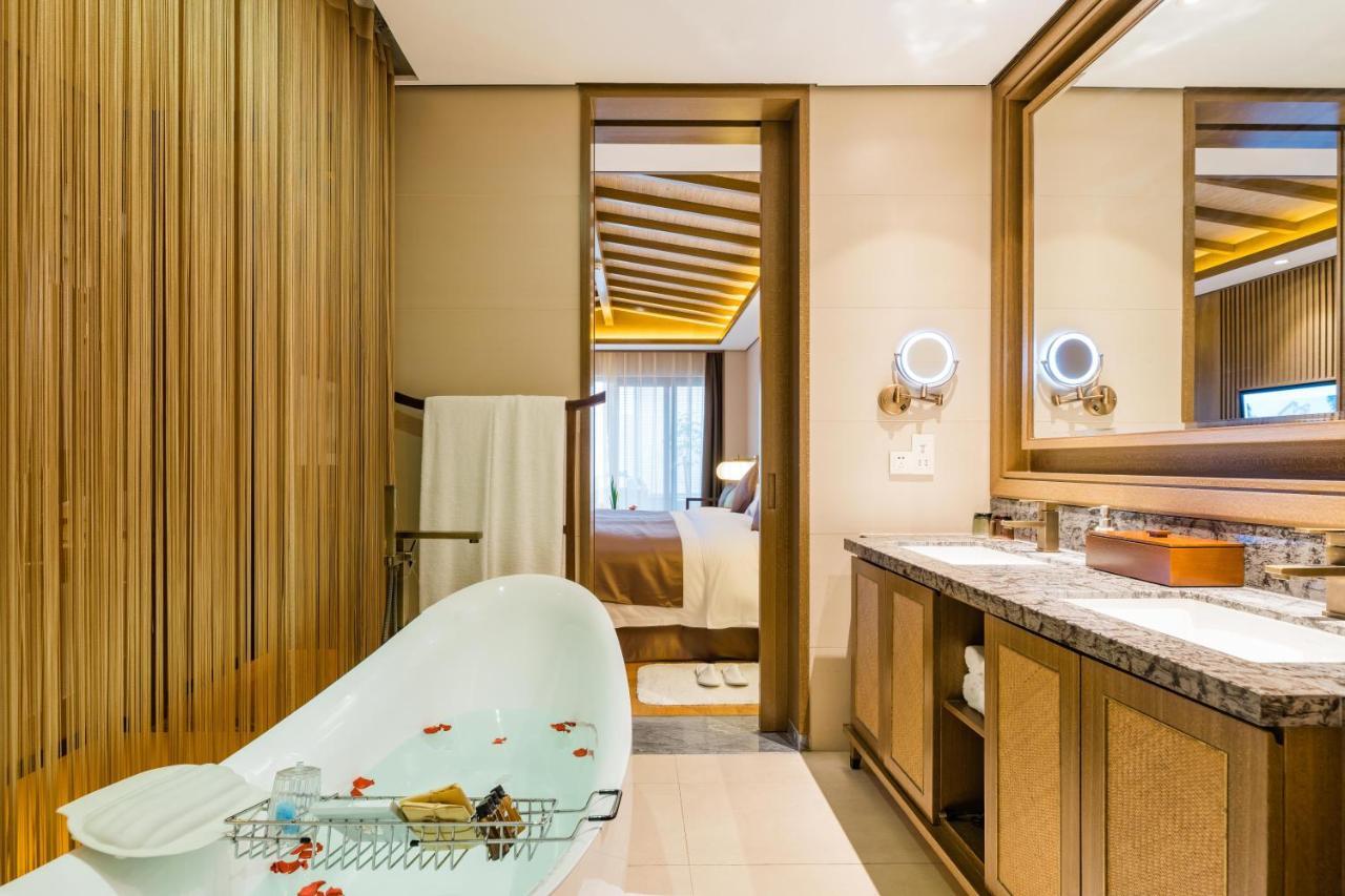 S&N Zhejiang Linhai International Hotel Buitenkant foto