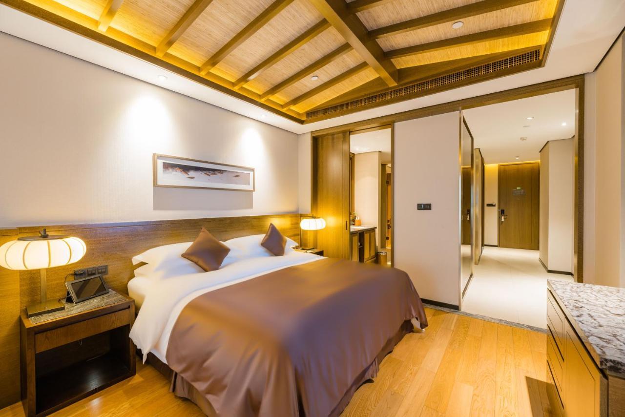 S&N Zhejiang Linhai International Hotel Buitenkant foto